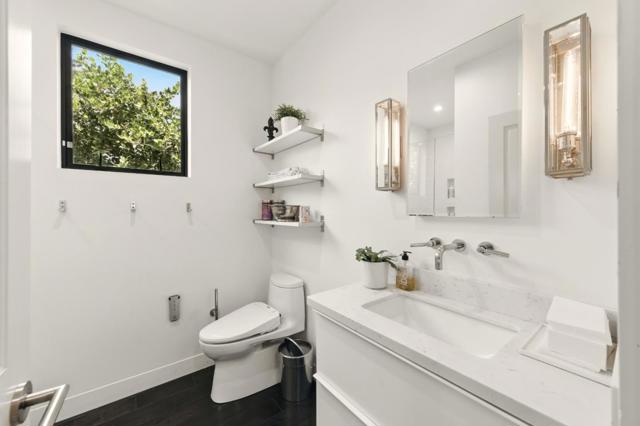 543 8th Avenue, Menlo Park CA: https://media.crmls.org/mediaz/a897cadf-5a3e-4b77-9684-68f023596cc4.jpg