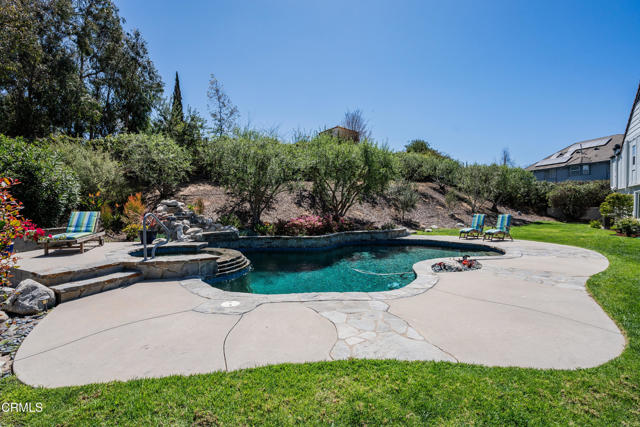 6065 Cielo Vista Court, Camarillo CA: https://media.crmls.org/mediaz/a897dd58-d2b1-44b3-8087-9bae4f65cc9b.jpg