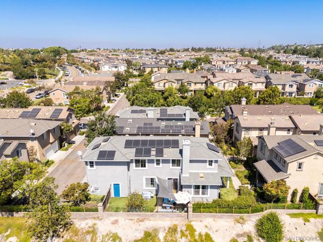 1675 Tree Song Ln, Chula Vista CA: https://media.crmls.org/mediaz/a8981d26-c040-4607-85c0-bd71f7dedf72.jpg
