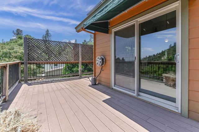 18757 Sunrise Way, Tuolumne CA: https://media.crmls.org/mediaz/a898877e-4492-4fc4-a023-397844c9b009.jpg