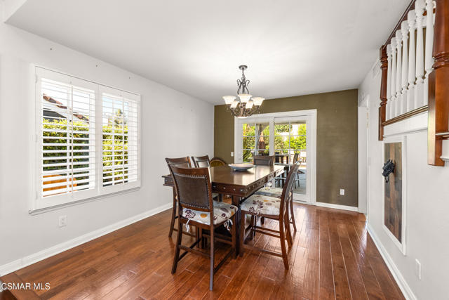 3581 Rachael Avenue, Simi Valley CA: https://media.crmls.org/mediaz/a898c094-6417-484c-a090-f2c6be6b97a0.jpg