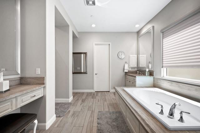 11 Alicante Circle, Rancho Mirage CA: https://media.crmls.org/mediaz/a898c6d9-3319-421a-92df-522c66c75edf.jpg