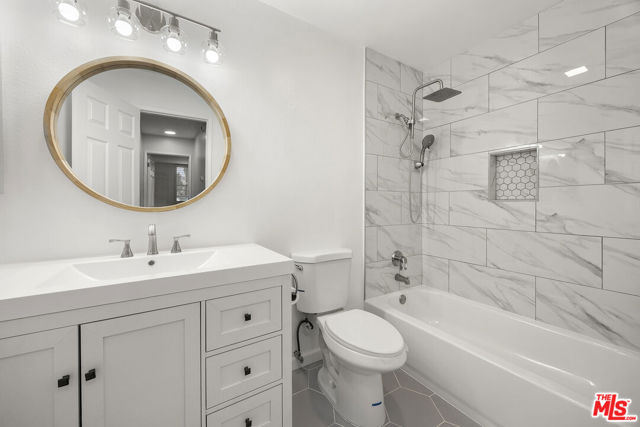 4170 Elm Avenue, Long Beach CA: https://media.crmls.org/mediaz/a898c6f5-647e-4611-a22f-e0d452ed4a7b.jpg