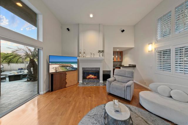 10164 Vivera Dr, La Mesa CA: https://media.crmls.org/mediaz/a898f4b7-d5a7-4d0d-a10c-0a39fde50927.jpg