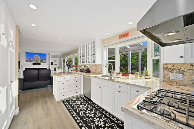 7953 Cinthia St, La Mesa CA: https://media.crmls.org/mediaz/a899503e-11f6-43d0-84e4-4fa34a7eddfa.jpg