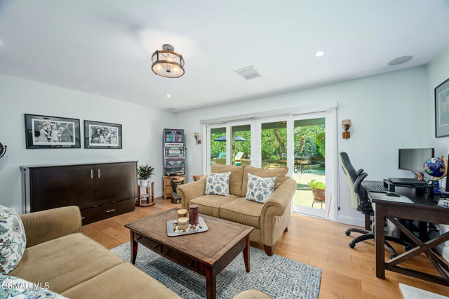 1841 Fallview Road, Westlake Village CA: https://media.crmls.org/mediaz/a89a30dc-d679-4ecc-ae61-b49f872ea79c.jpg