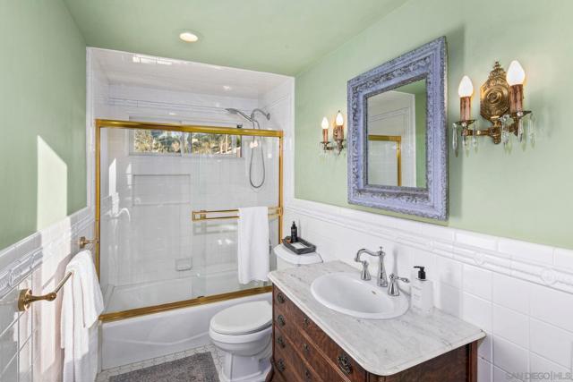 1115 S Mollison Ave, El Cajon CA: https://media.crmls.org/mediaz/a89aa00c-5f7d-4d73-b7a4-cc5f61f2e77d.jpg