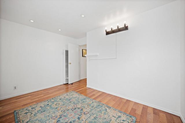 441 W Macarthur Boulevard, Oakland CA: https://media.crmls.org/mediaz/a89b527c-f918-4b3c-aa08-6bb21f62f248.jpg