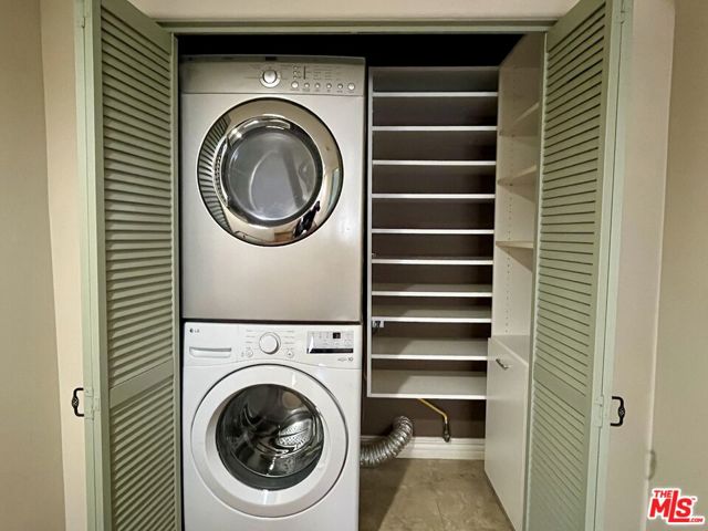4301 Los Feliz Boulevard, Los Angeles CA: https://media.crmls.org/mediaz/a89be508-b93a-437a-aaf1-11ad7fc8091f.jpg