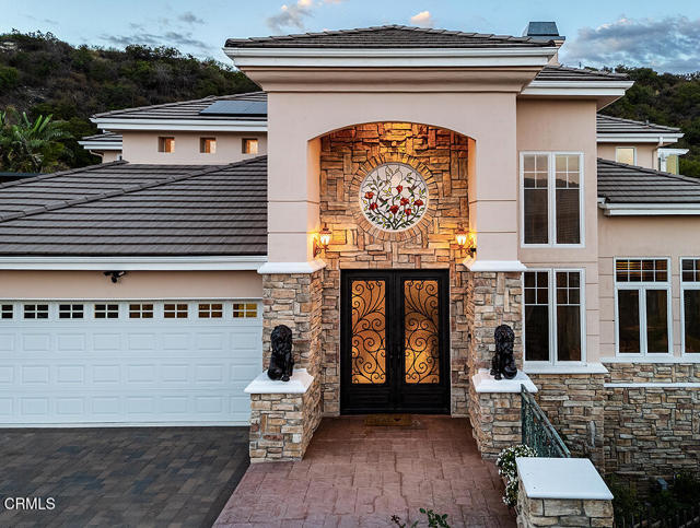 Detail Gallery Image 3 of 50 For 3422 Esperanza Ter, Glendale,  CA 91208 - 5 Beds | 5 Baths