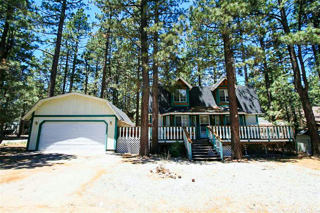941 Country Club Boulevard, Big Bear, California 92314, 3 Bedrooms Bedrooms, ,2 BathroomsBathrooms,Single Family Residence,For Sale,Country Club,219104279PS