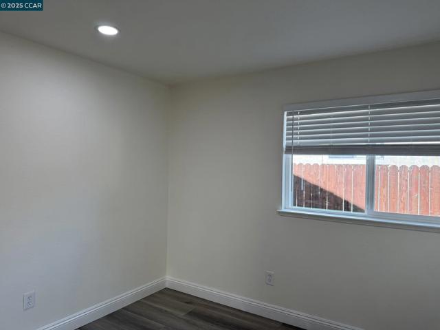 797 Orinda Ct, Fairfield CA: https://media.crmls.org/mediaz/a89ce6d8-74fc-4ce9-9218-c3eb8ec5c73b.jpg
