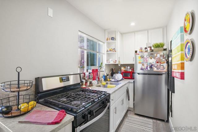 931 21st, San Diego CA: https://media.crmls.org/mediaz/a89d0261-2bc3-4f28-86de-74968669a8e8.jpg