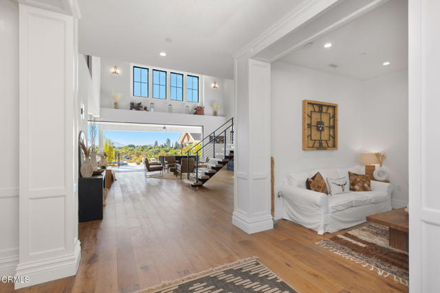 Detail Gallery Image 9 of 72 For 1649 Hauser Cir, Thousand Oaks,  CA 91362 - 6 Beds | 8 Baths