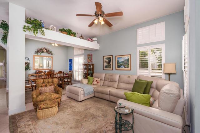 1130 Minarets Avenue, Clovis CA: https://media.crmls.org/mediaz/a89df582-467f-42be-a26e-4e86d262174f.jpg