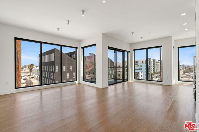 10700 Tabor Street, Los Angeles CA: https://media.crmls.org/mediaz/a89e421a-5f3c-44d6-9090-e43cf70af241.jpg