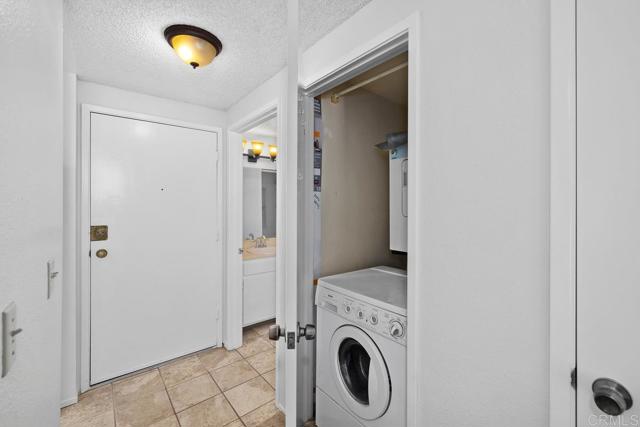 Detail Gallery Image 8 of 11 For 8350 via Sonoma #F,  La Jolla,  CA 92037 - 1 Beds | 1 Baths