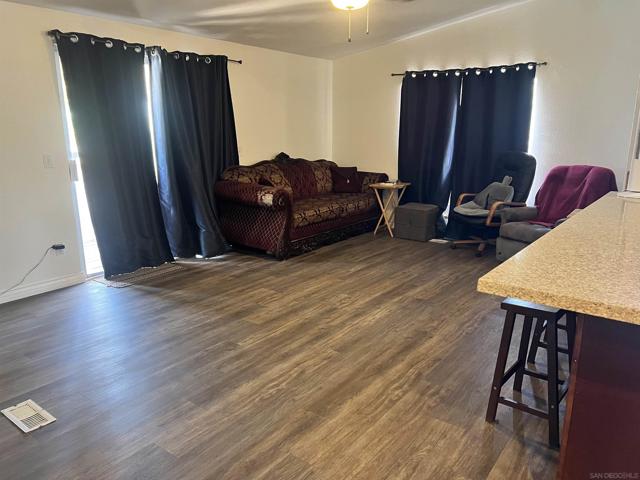 22545 El Centro Rd, Apple Valley CA: https://media.crmls.org/mediaz/a8a0b058-1fce-4b6e-bfea-9b33a4a3639a.jpg