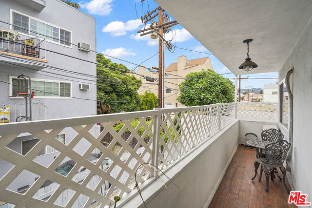 1045 S Bedford Street, Los Angeles CA: https://media.crmls.org/mediaz/a8a0fb41-0fcf-4d8a-af8c-1f43514bd662.jpg