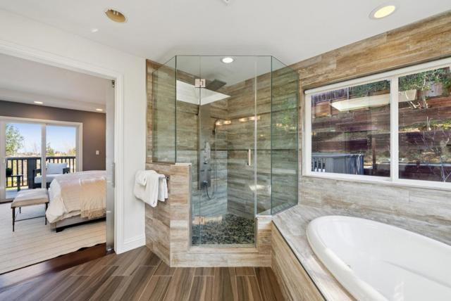 900 Highlands Circle, Los Altos CA: https://media.crmls.org/mediaz/a8a15eca-d9ac-453b-8544-9c09e200f169.jpg