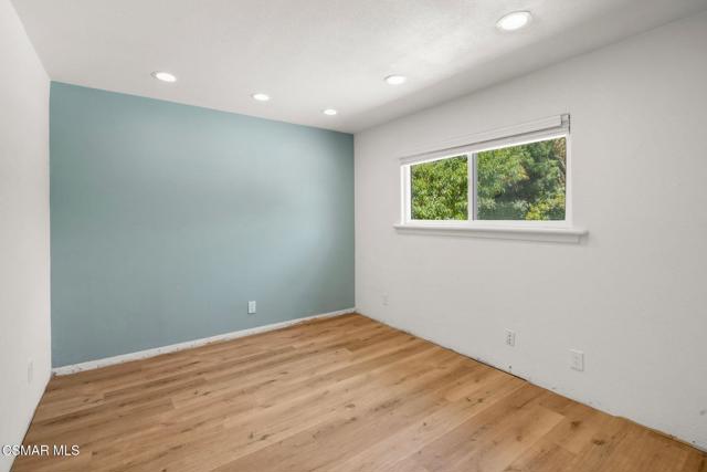 2607 Lander Court, Newbury Park CA: https://media.crmls.org/mediaz/a8a19b13-f7f1-442a-8655-5b0efc5f4e7f.jpg