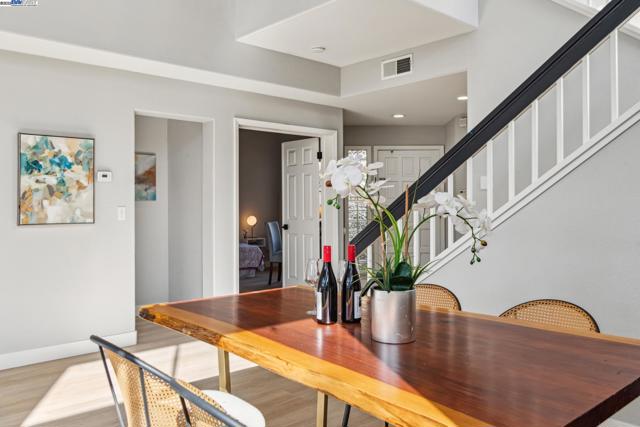 121 Jervis Bay, Alameda CA: https://media.crmls.org/mediaz/a8a1ab62-f32d-41f2-819b-0551e0629239.jpg