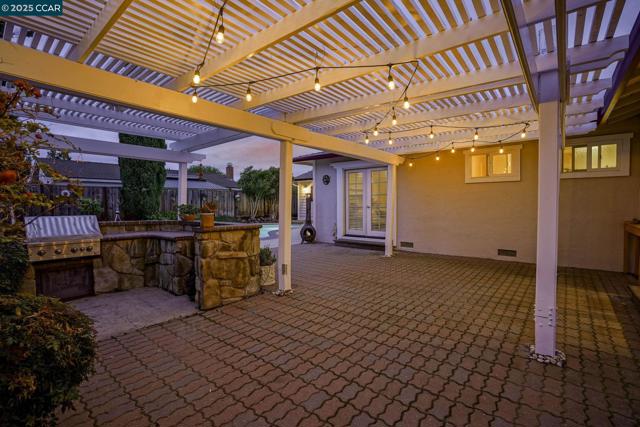 427 Dale Rd, Martinez CA: https://media.crmls.org/mediaz/a8a1d824-2dde-4f06-9f50-6d89a66d2164.jpg
