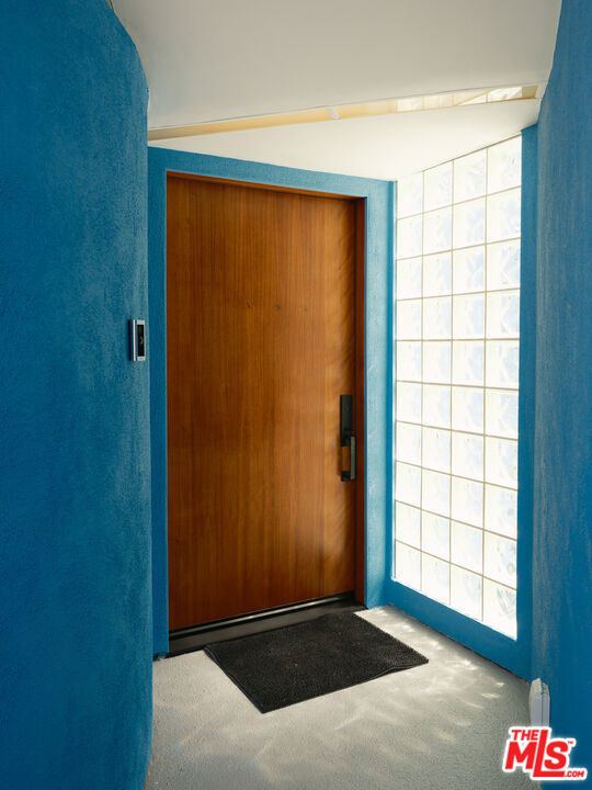 1624 Westerly Terrace, Los Angeles CA: https://media.crmls.org/mediaz/a8a27647-ffd8-416e-acee-be4b6233902d.jpg