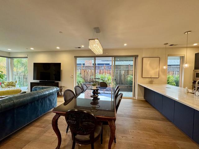 16 Hillview Avenue, Redwood City CA: https://media.crmls.org/mediaz/a8a2c59c-1720-471b-875a-ea1101e2feaf.jpg