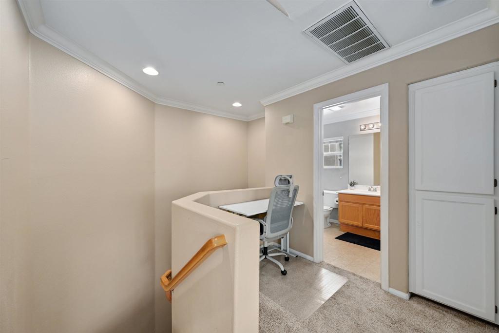 254 Aurora - photo 11