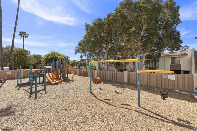 Detail Gallery Image 39 of 47 For 4169 Balboa Way, San Diego,  CA 92117 - 3 Beds | 2/1 Baths