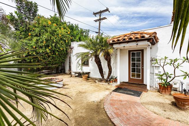 774 Laguna, Carlsbad CA: https://media.crmls.org/mediaz/a8a5a8be-322e-481c-bd7d-e73da7bcde87.jpg