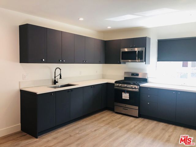 Image 3 of 11 For 9001 Orion Avenue