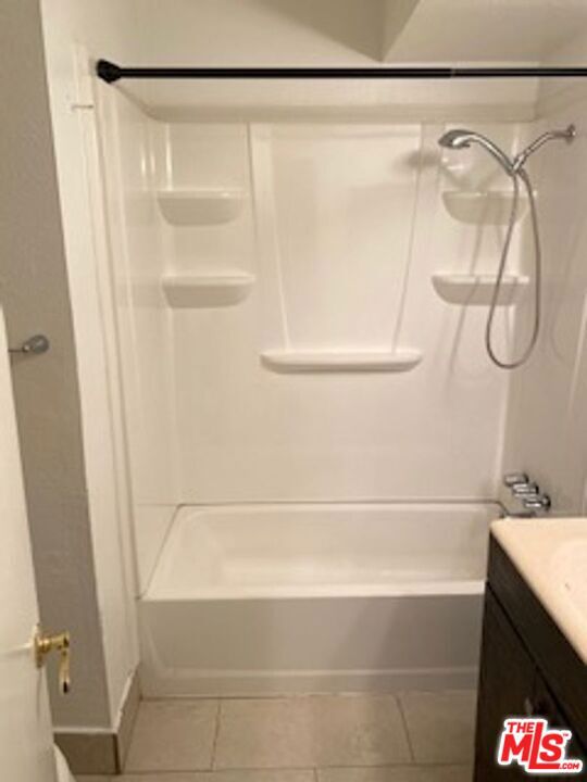 730 N Eucalyptus Avenue, Inglewood CA: https://media.crmls.org/mediaz/a8a79e46-1a2b-4ae1-a2b0-ba7fa07fef47.jpg