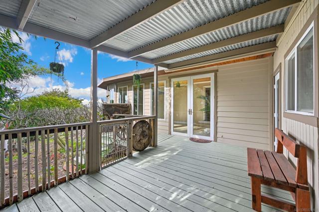 2344 Warmlands Ave, Vista CA: https://media.crmls.org/mediaz/a8a800c1-6bbe-4633-a19b-720d382b5bff.jpg