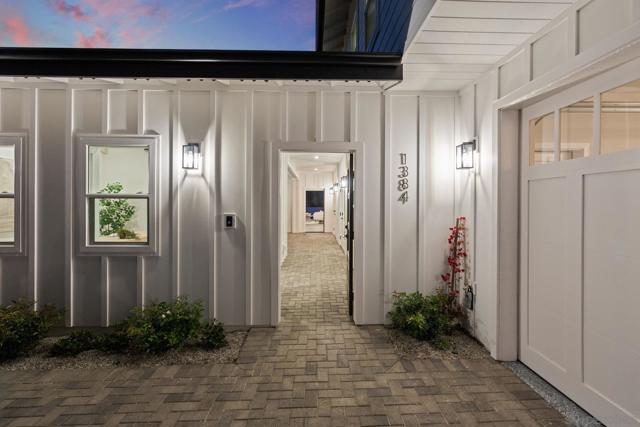 1384 Cynthia Ln, Carlsbad CA: https://media.crmls.org/mediaz/a8a8e459-cbc0-4a4b-9a6e-87262fdeee65.jpg