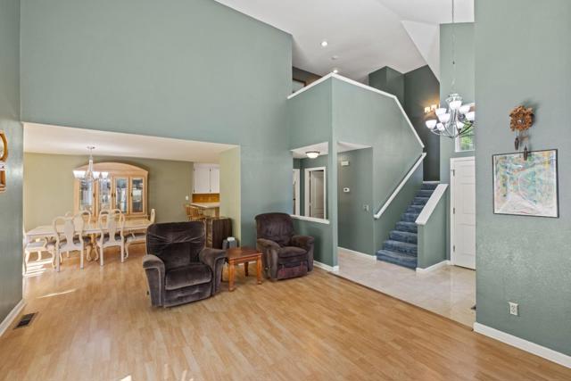 542 Via Sorrento, Morgan Hill CA: https://media.crmls.org/mediaz/a8a8e708-4d9b-44d2-85d1-cb6aa0f67a52.jpg