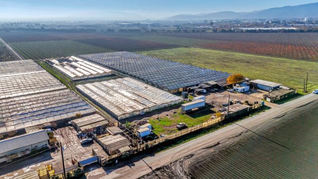 1500 Gilman Road, Gilroy CA: https://media.crmls.org/mediaz/a8a90ac8-4e7f-424d-9b62-cee60a8f55da.jpg