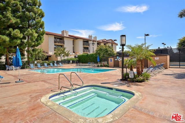 8515 Falmouth Avenue, Playa del Rey CA: https://media.crmls.org/mediaz/a8a969d4-dcf2-4b11-b52d-9cec528126de.jpg