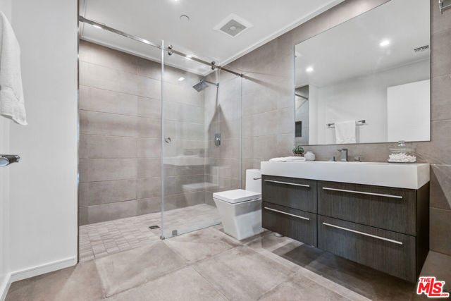 132 N Swall Drive, Los Angeles CA: https://media.crmls.org/mediaz/a8a98449-2287-4f1f-8298-ff55f2e90a7c.jpg