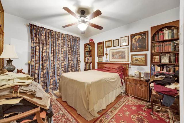 1750 Wabasso Way, Glendale CA: https://media.crmls.org/mediaz/a8aaa0e7-a5e8-4c7e-8852-ba876dc2f1ed.jpg