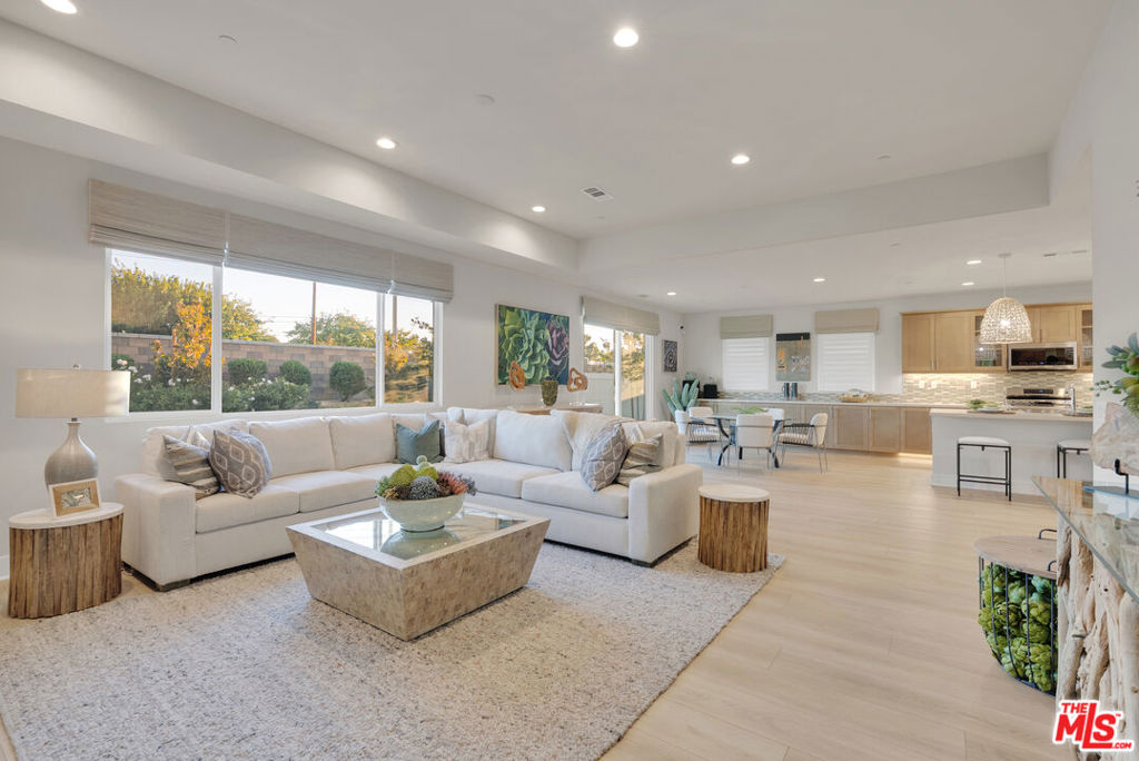 MLS #25614795 image #2