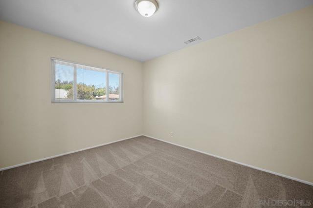 3711 Fairway Dr, La Mesa CA: https://media.crmls.org/mediaz/a8ab5ac3-37e1-4339-af3a-b0bb5cbdc242.jpg
