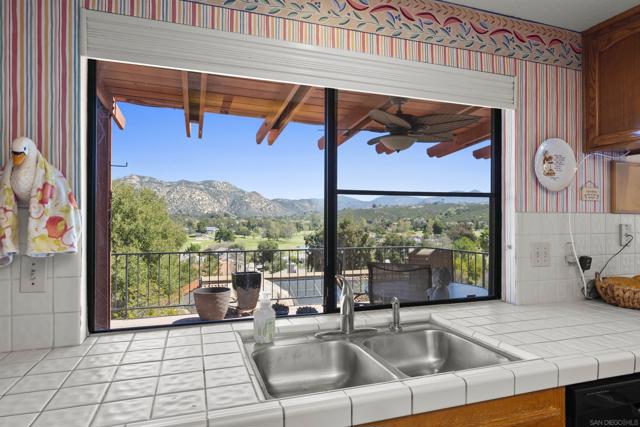 15519 Calistoga Dr., Ramona CA: https://media.crmls.org/mediaz/a8abacba-7206-49c6-9d63-65203abd70c3.jpg
