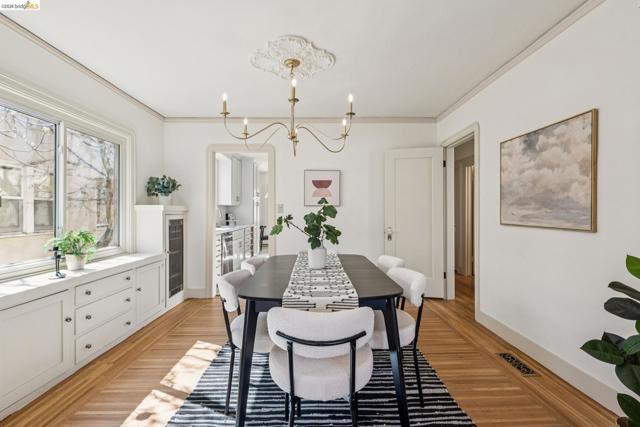 Image 6 of 32 For 2833 Morgan Avenue