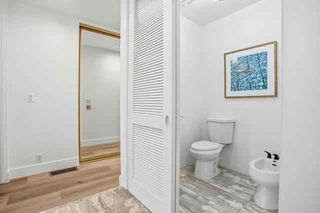 3895 Fair Oaks Boulevard, Sacramento CA: https://media.crmls.org/mediaz/a8ace4a3-ff89-4104-bff9-6051173d76ba.jpg