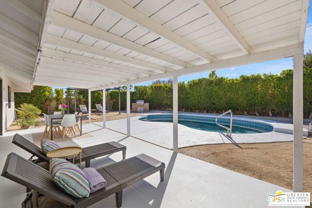 1489 E Francis Drive, Palm Springs CA: https://media.crmls.org/mediaz/a8acf47b-f657-450a-8ff5-a6ca3d390212.jpg