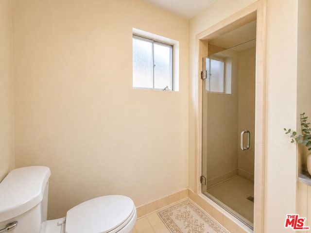 13523 Hartland Street photo 21