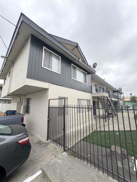 Detail Gallery Image 8 of 20 For 3877 Menlo Ave, San Diego,  CA 92105 - – Beds | – Baths