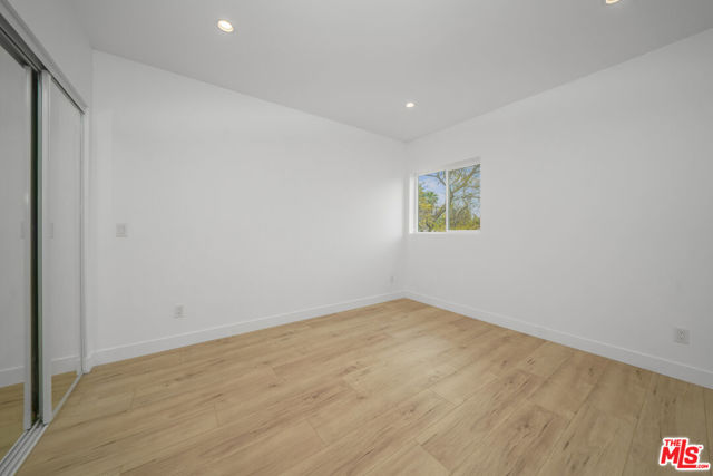 6835 Yolanda Ave, Reseda CA: https://media.crmls.org/mediaz/a8af0644-4b09-4d81-b2a9-a75ec104a1c8.jpg